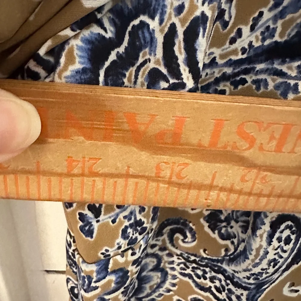 J JILL WEAVER XL Paisley Tan-Blue V Neck Polyester long sleeve top quiet luxury - Picture 9 of 12